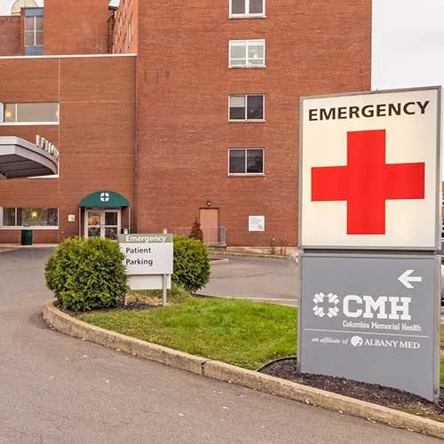 CID Couriers Ltd hospital entrance